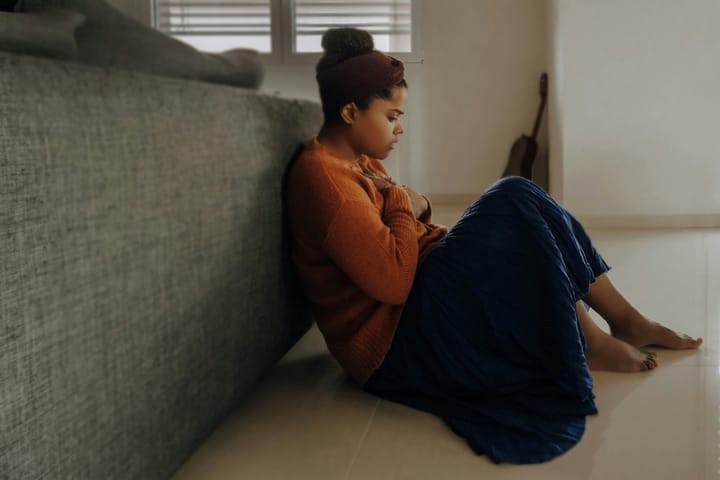 Coping with Loss: The Role of a Therapist in Grief Healing